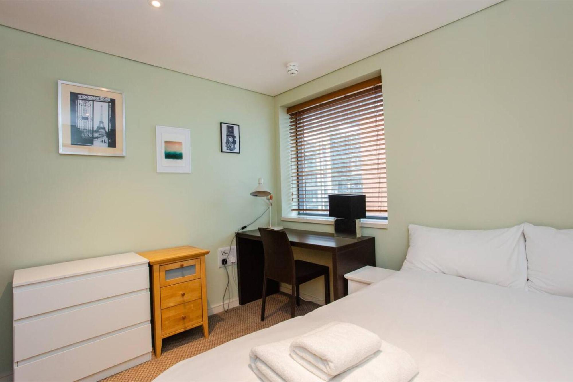 Modern 3 Bedroom Apartment In Paddington London Eksteriør bilde